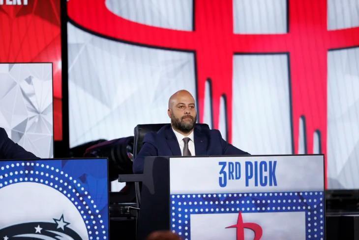 天博-场均12+6+1！多队追逐火箭首发，皆被斯通拒绝！休赛期奉上大合同