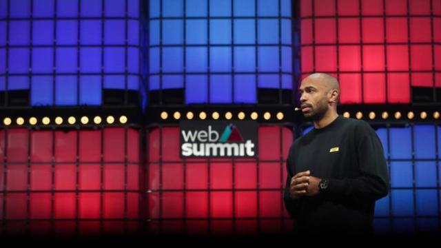 天博体育-亨利为何戒了社交媒体？因为“它们靠拉仇恨赚钱”！